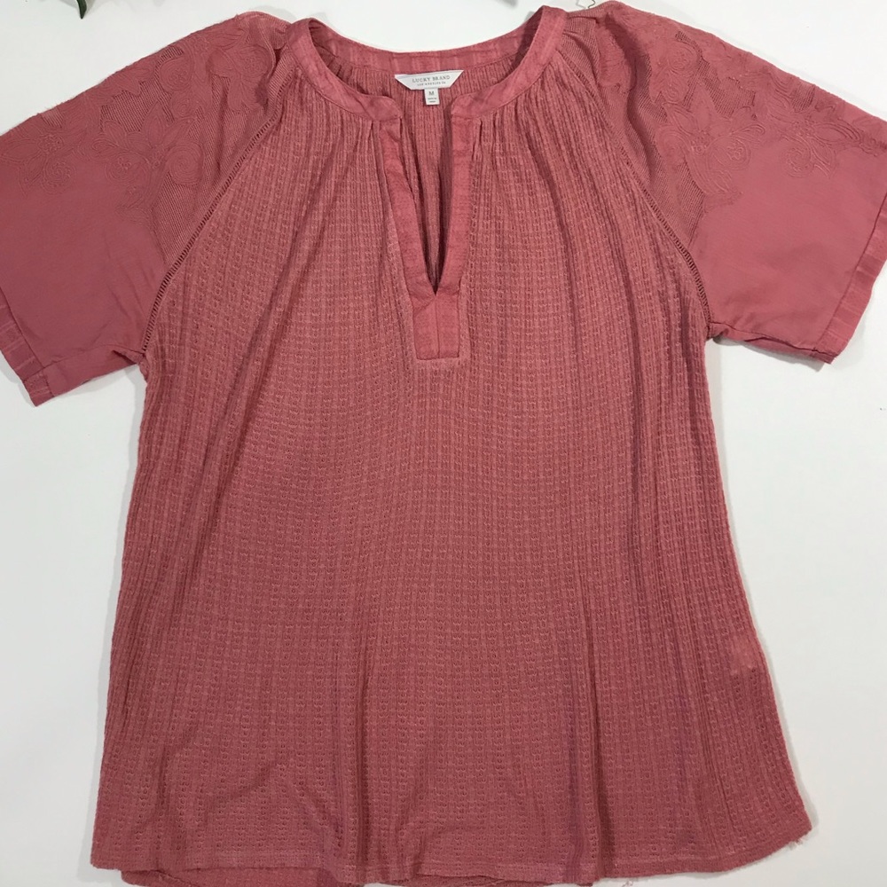 Lucky Brand Rose Pink Tee appliqué Sleeves Thermal
